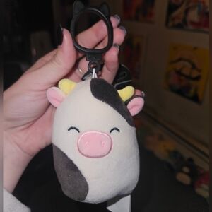 NWT Connor the Cow 🐄 Squishmallow Clip — Black Tag Select Series 3.5"